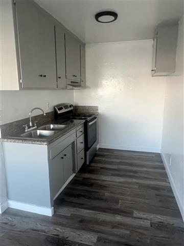 $1350 : Single/Estudio en Van Nuys image 2