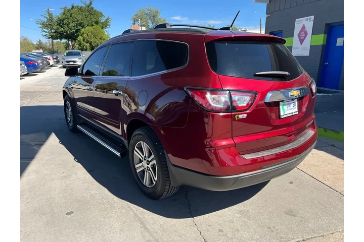 2016 Traverse 2LT FWD image 7