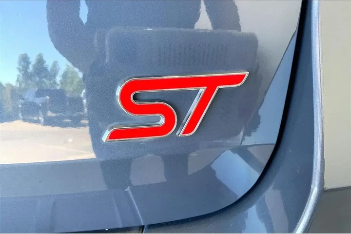 $28992 : Ford Explorer 2021 AWD ST 4d image 9