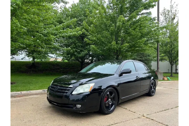 $3997 : 2006 Avalon Limited image 10