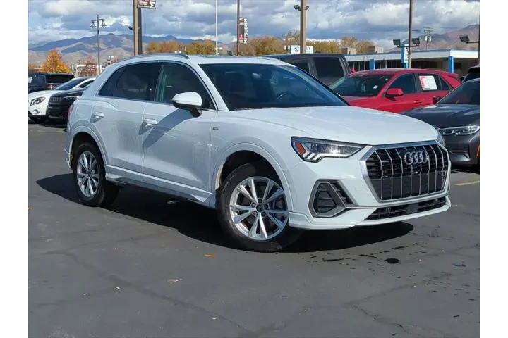 $23125 : Audi Q3 2023 AWD quattro S l image 1