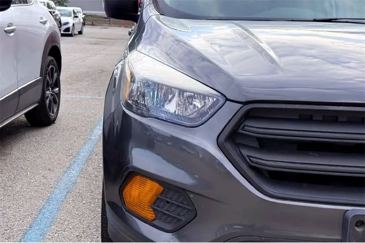 $15991 : Ford Escape 2019 S 4dr SUV image 3