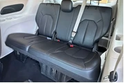 $14987 : Chrysler Pacifica 2018 Touri thumbnail