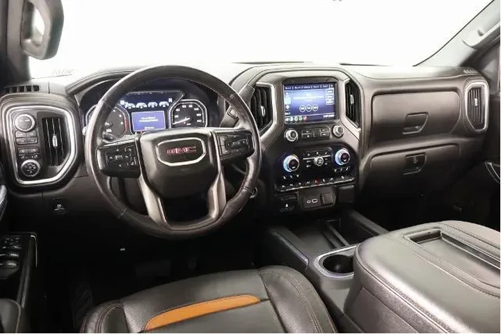 $33159 : GMC Sierra 1500 2020 4x4 AT4 image 2