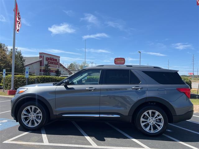 $39990 : PRE-OWNED 2023 FORD EXPLORER image 4