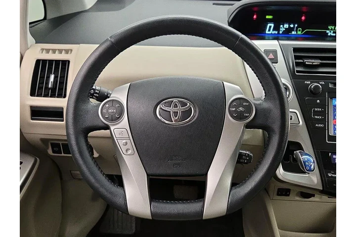 $15998 : Toyota Prius v 2014 Five 4dr image 10