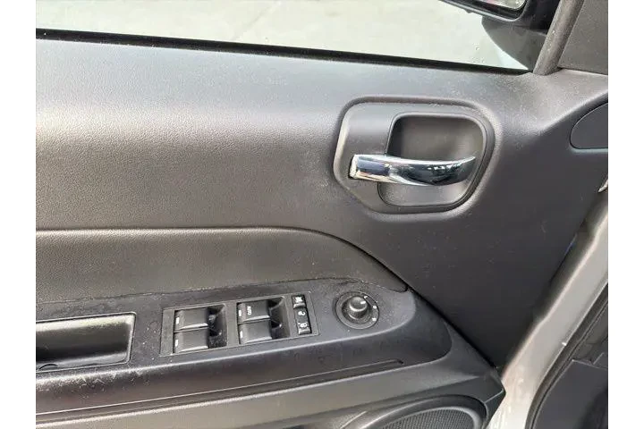 $12599 : Jeep Compass 2016 Sport 4dr image 5