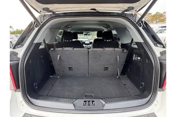 $29900 : Ford Explorer 2023 AWD XLT 4 image 7