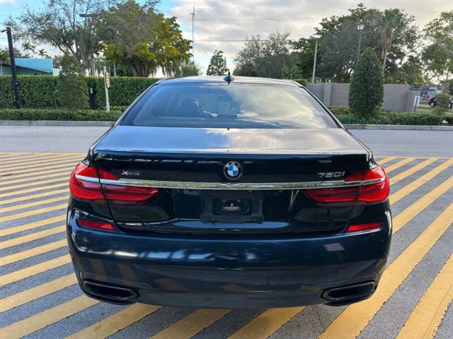 $17995 : 2016 BMW 7 Series image 10