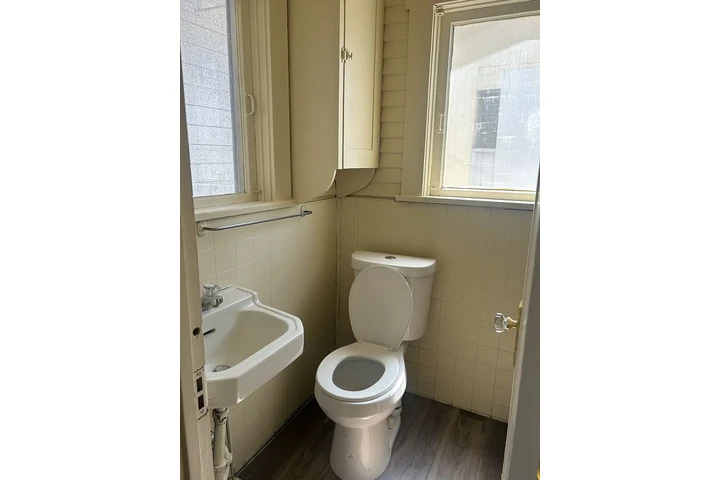 $900 : Welcome to this cozy Downey ! image 8