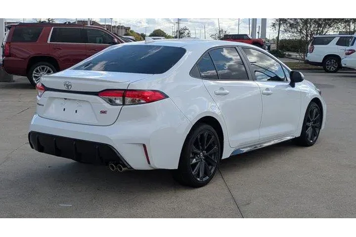 $22495 : Toyota Corolla 2024 SE 4dr S image 3