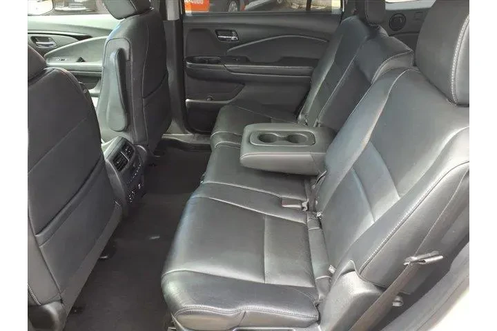 $18585 : Honda Pilot 2018 Touring 4dr image 8