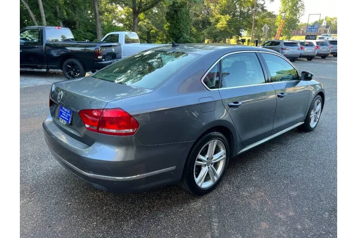 $8999 : 2014 Passat 2.0L TDI SEL Prem image 5