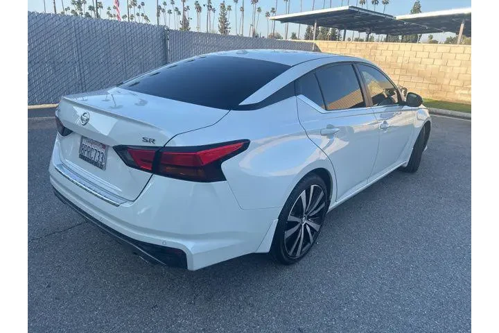 $15995 : Nissan Altima 2020 2.5 SR 4d image 4