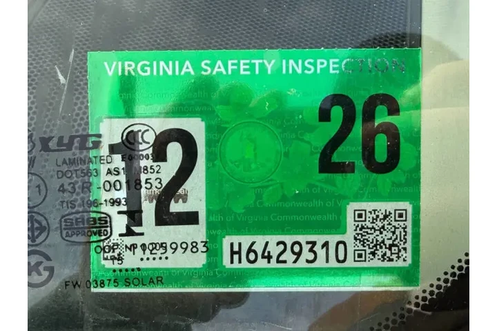 $13548 : 2015 RAV4 LE image 10