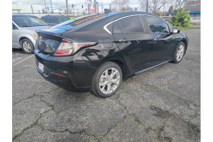$8590 : 2017 Volt Premier image 5