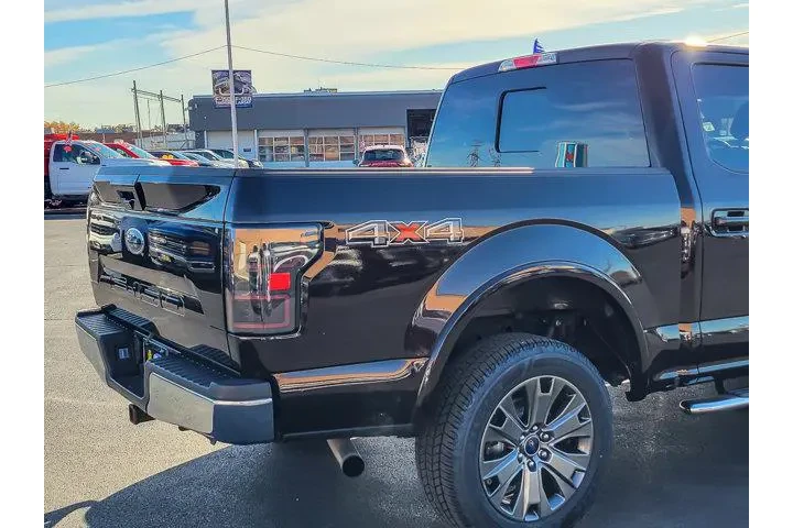 $31752 : Ford F-150 2019 4x4 Lariat 4 image 7