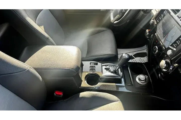 $37138 : Toyota 4Runner 2022 4x4 SR5 image 9