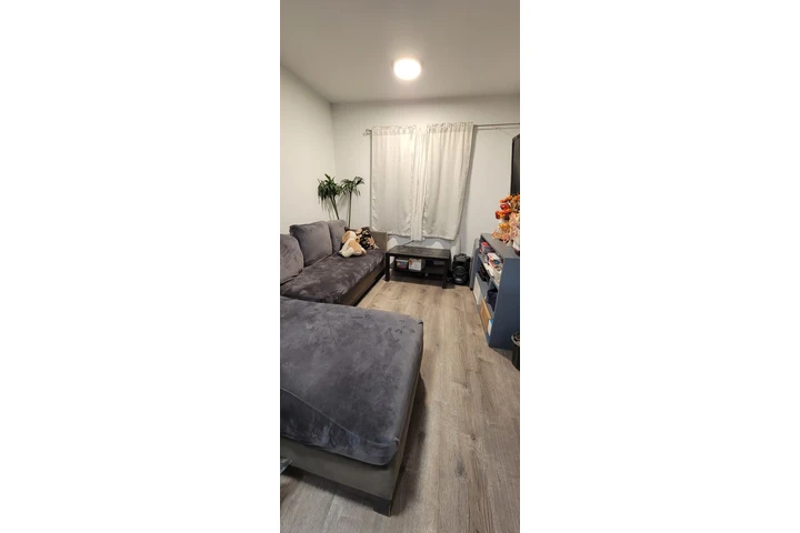 $995 : Recamara en RENTA🏡para MUJER image 4