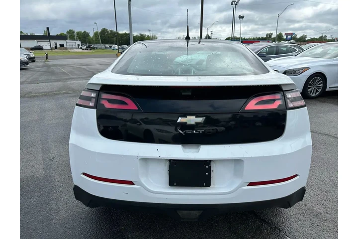 2012 CHEVROLET VOLT SEDAN 4D image 1