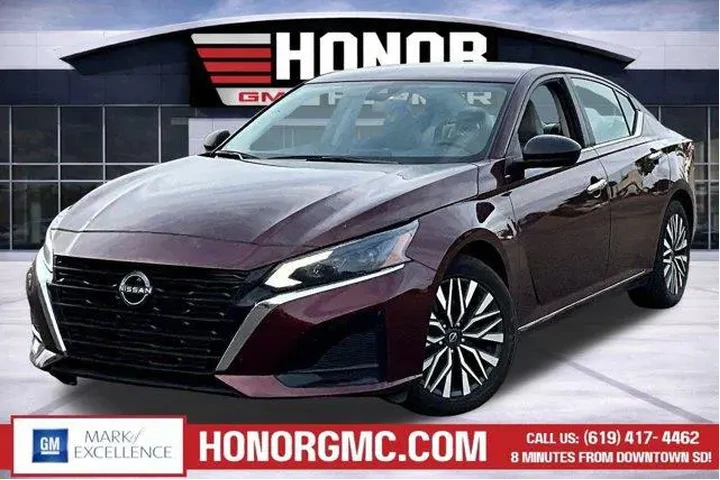 $22988 : Nissan Altima 2025 2.5 SV 4d image 2