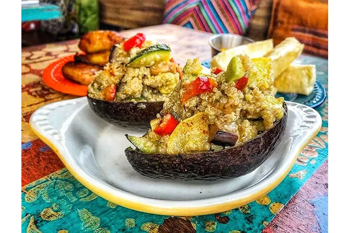 COOKS / Prep / Mesero image 1