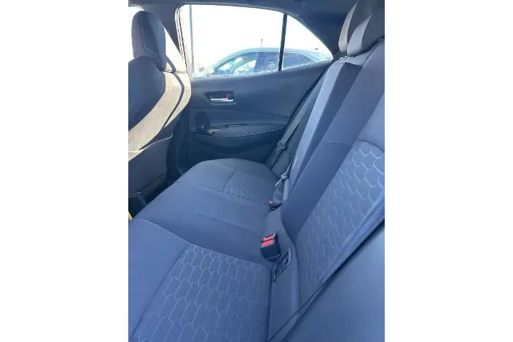 $16872 : Toyota Corolla Hatchback 201 image 2