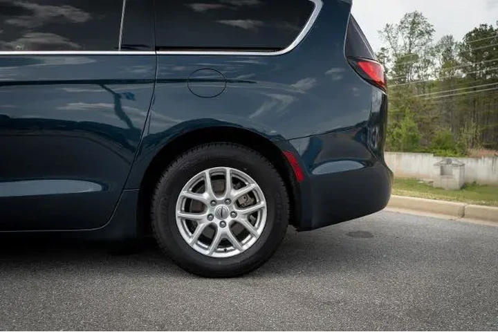 $21888 : Chrysler Pacifica 2022 Touri image 6