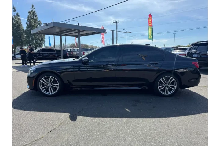 $18998 : 2016 BMW 7 Series 750i image 10