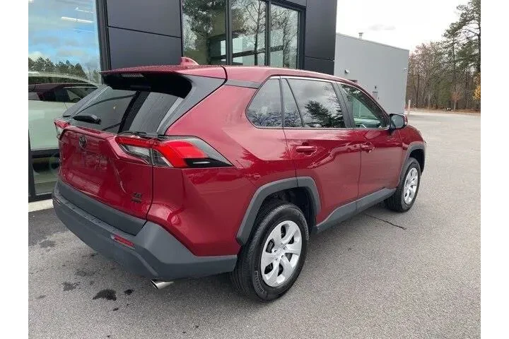 $29800 : Toyota RAV4 2025 AWD LE 4dr image 6
