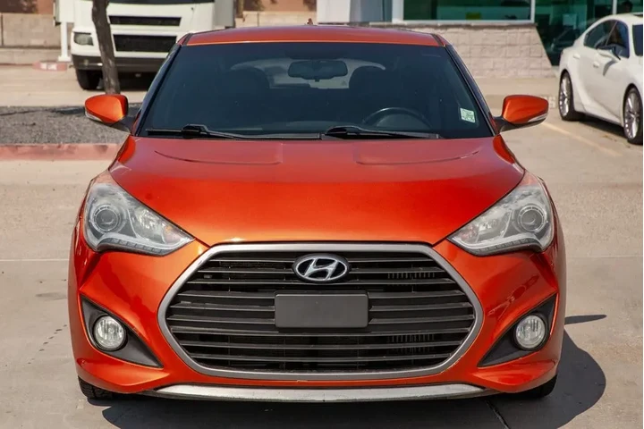 2016 Veloster Turbo image 3
