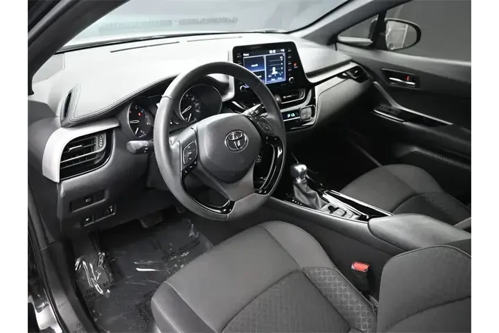 $20725 : Toyota C-HR 2022 XLE 4dr Cro image 4