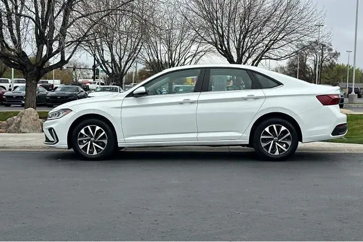 $19995 : Volkswagen Jetta 2025 S 4dr image 5