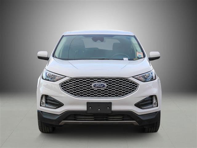 Pre-Owned 2023 Ford Edge SEL image 2