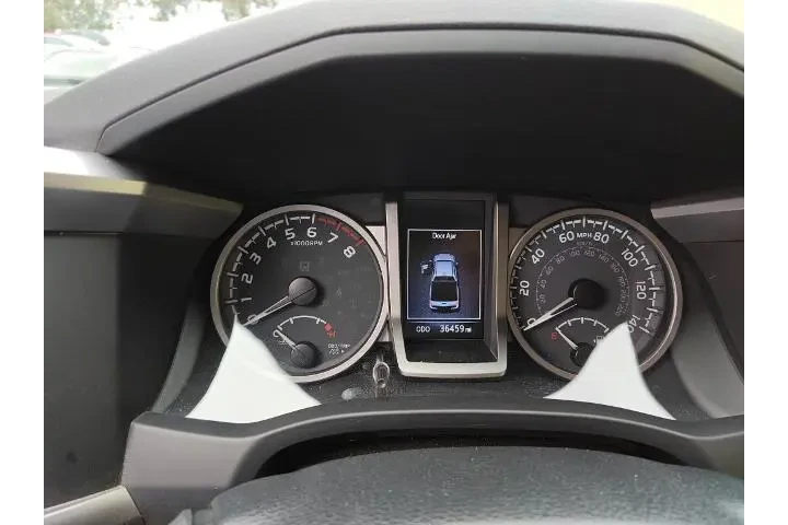 $34426 : Toyota Tacoma 2023 4x2 TRD S image 8