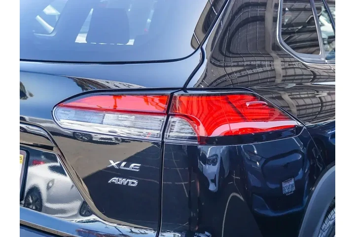 $27494 : Toyota Corolla Cross 2024 AW image 10