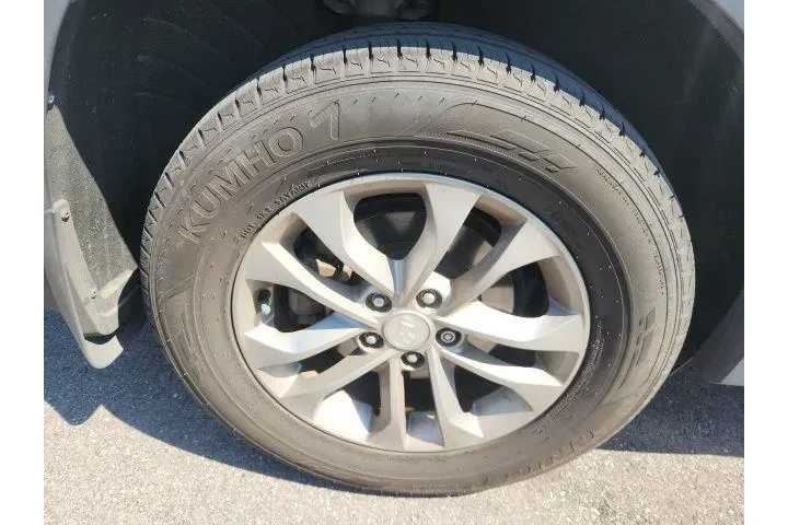 $14995 : Hyundai SANTA FE 2020 SEL 4d image 9