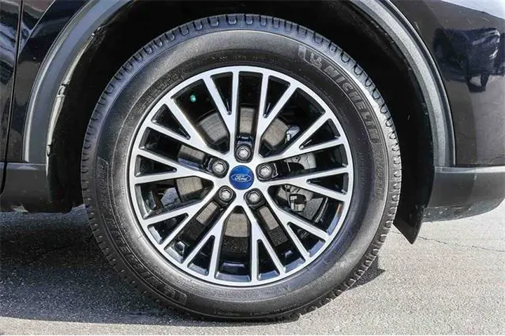 $16495 : Ford Escape Plug-In Hybrid 2 image 8