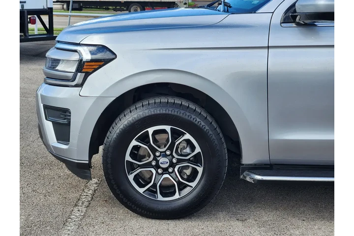 $36991 : Ford Expedition MAX 2022 4x2 image 5