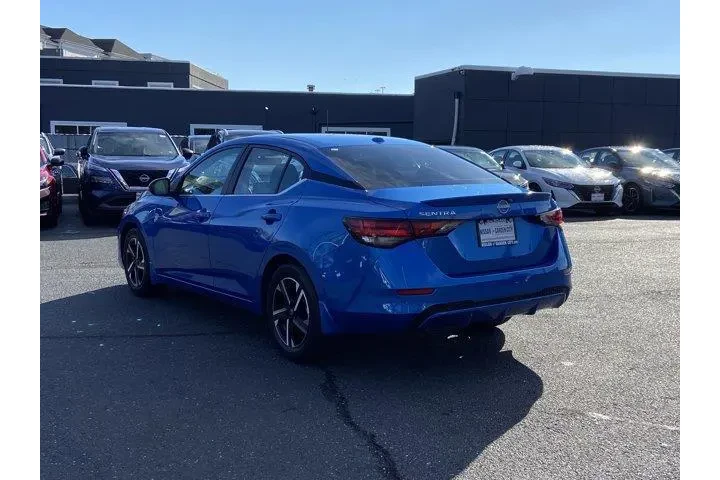 $18550 : Nissan Sentra 2025 SV 4dr Se image 6