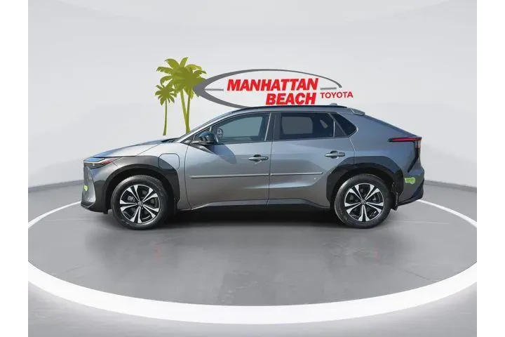 $23795 : Toyota bZ4X 2023 XLE 4dr Cro image 5