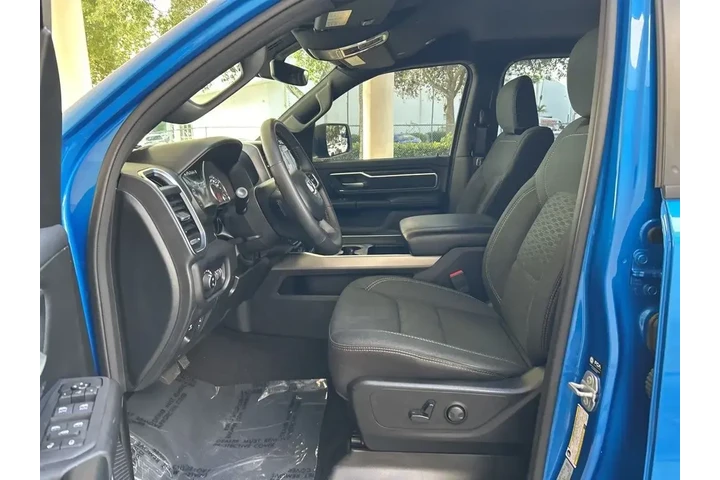 $37151 : Ram 1500 2025 4x4 Big Horn 4 image 5