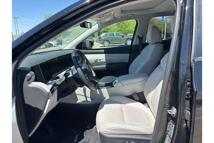 $30998 : Hyundai TUCSON 2025 SEL Conv image 6