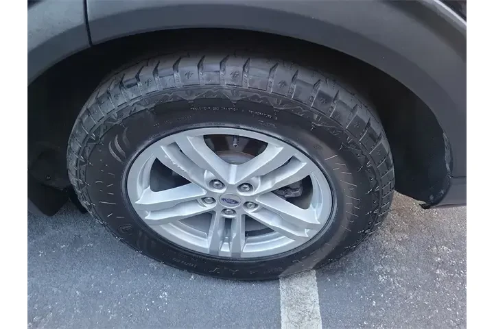 $16990 : Ford Explorer 2020 XLT 4dr S image 7