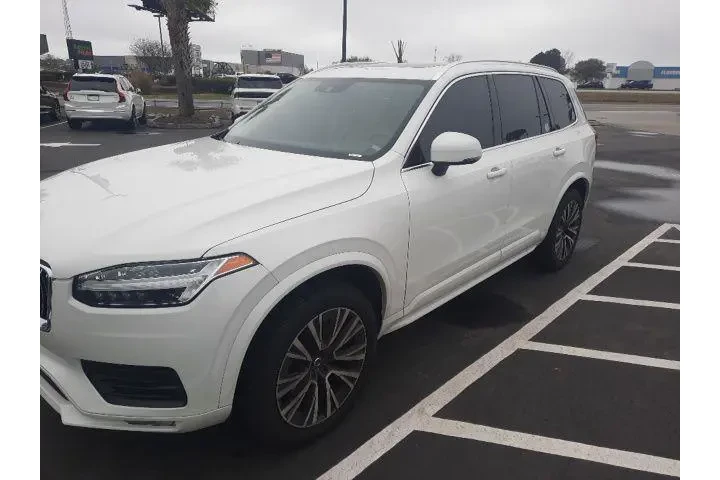 $32322 : Volvo XC90 2022 AWD T6 Momen image 8