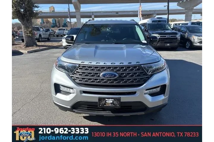 $29619 : Ford Explorer 2022 XLT 4dr S image 2