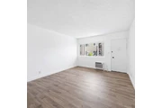 $2470 : 2.5x the rent minimum thumbnail