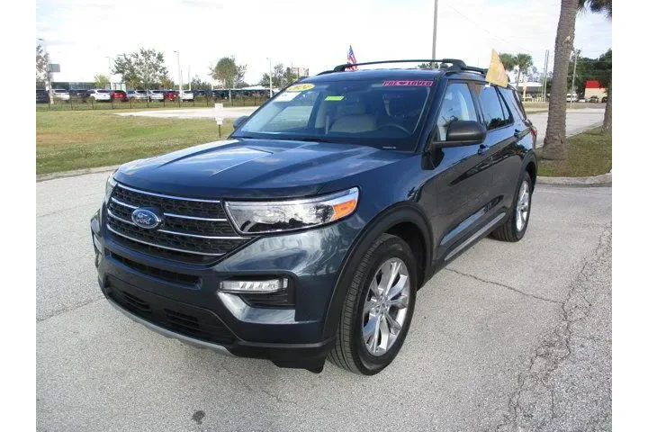 $35895 : Ford Explorer 2024 XLT 4dr S image 3