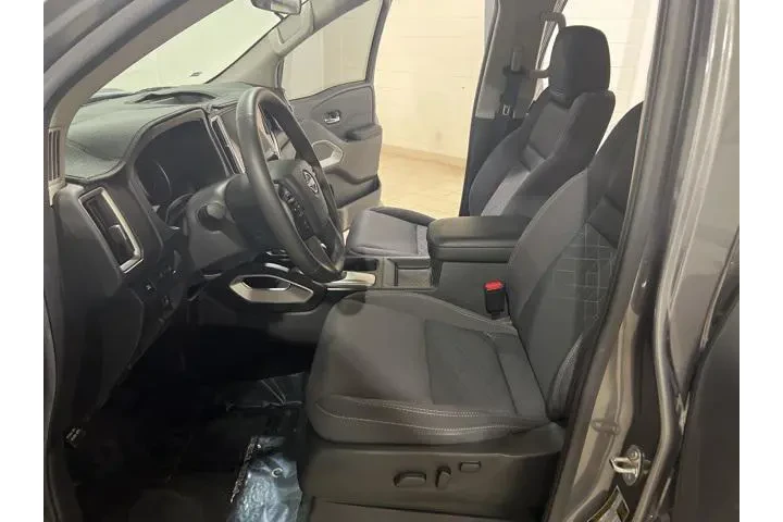 $37999 : Nissan Frontier 2025 4x4 SV image 9