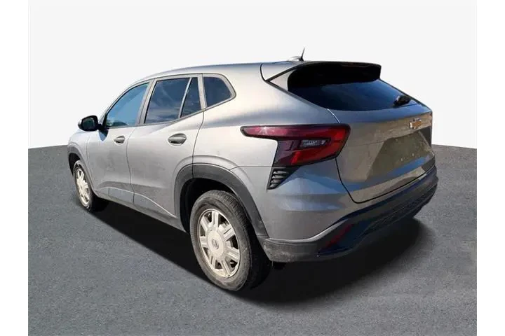 $17999 : Chevrolet Trax 2024 LS 4dr C image 4